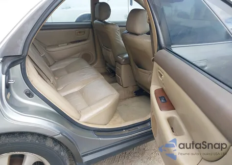 2000 Lexus Es 300 from USA, damaged, VIN JT8BF28G3Y0288787